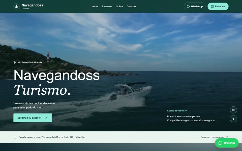 Página inicial da Navegandoss Turismo com lancha no mar
